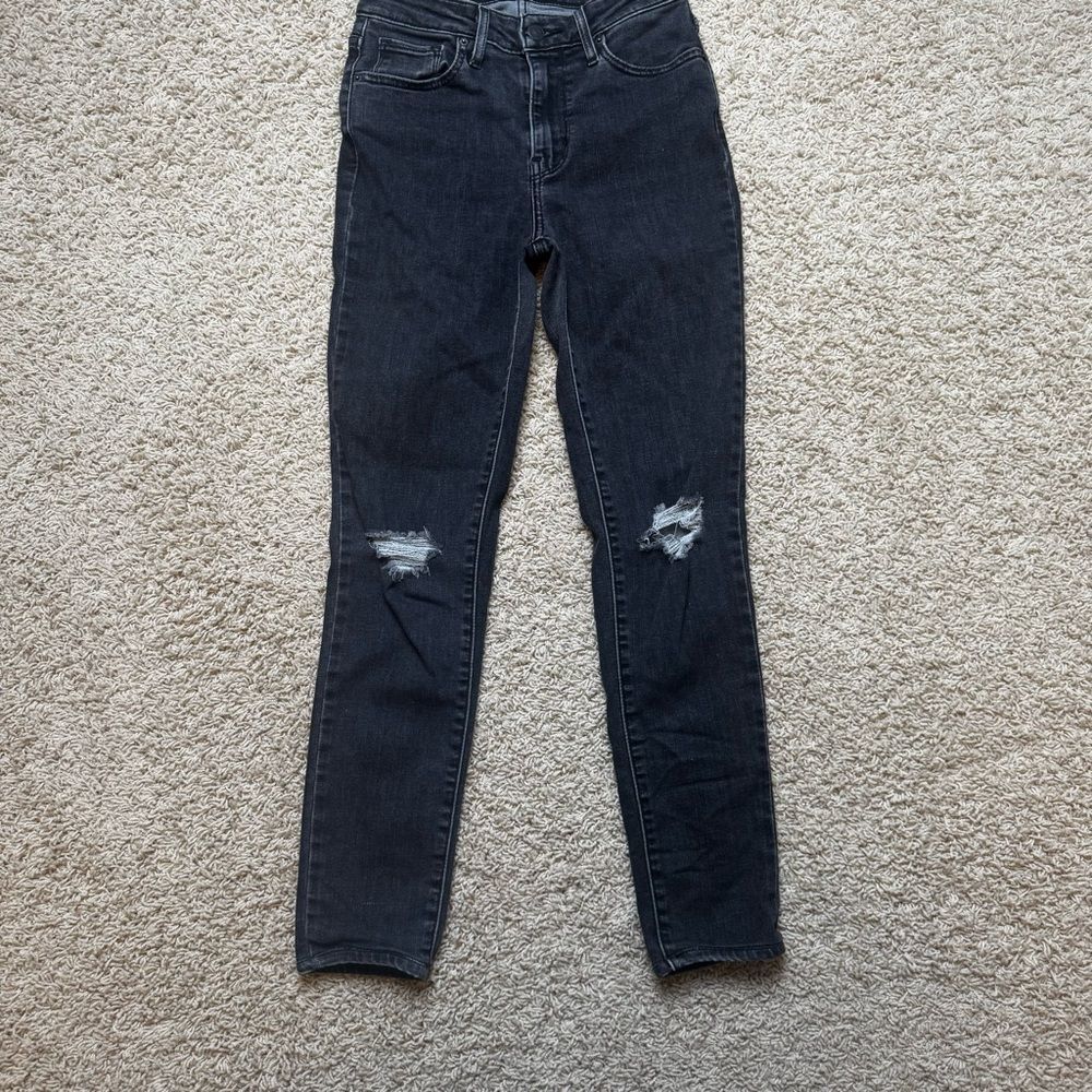Women’s Levi’s Black High Rise Skinny Jeans Size 26 Distressed